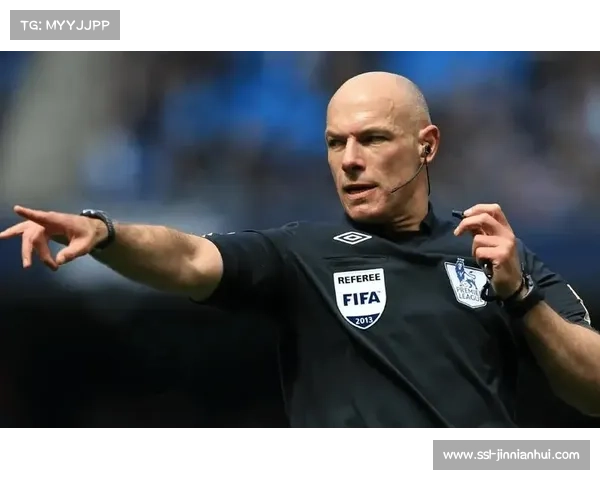 英超“全民裁判”计划启动，招募业余裁判参与基层赛事