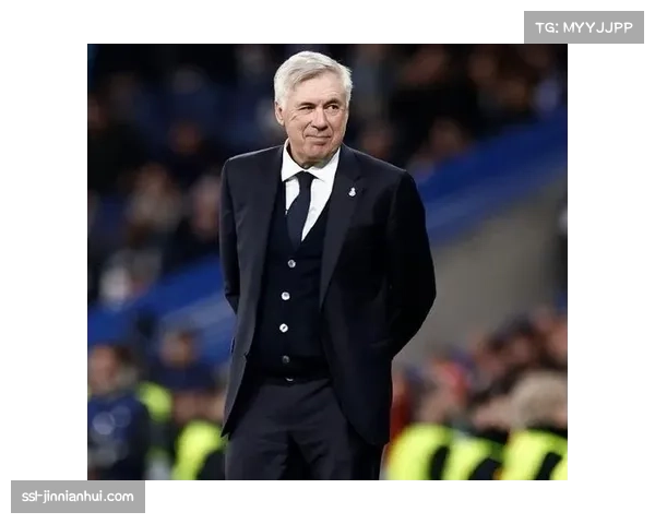 镜头下的安切洛蒂:欧冠出局后,他在训练基地独自驻足良久 镜头下的安切洛蒂:欧冠出局后,他在训练基地独自驻足良久