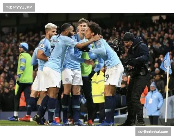 瓜迪奥拉变阵三后卫，成功限制利物浦边路进攻的战术意图